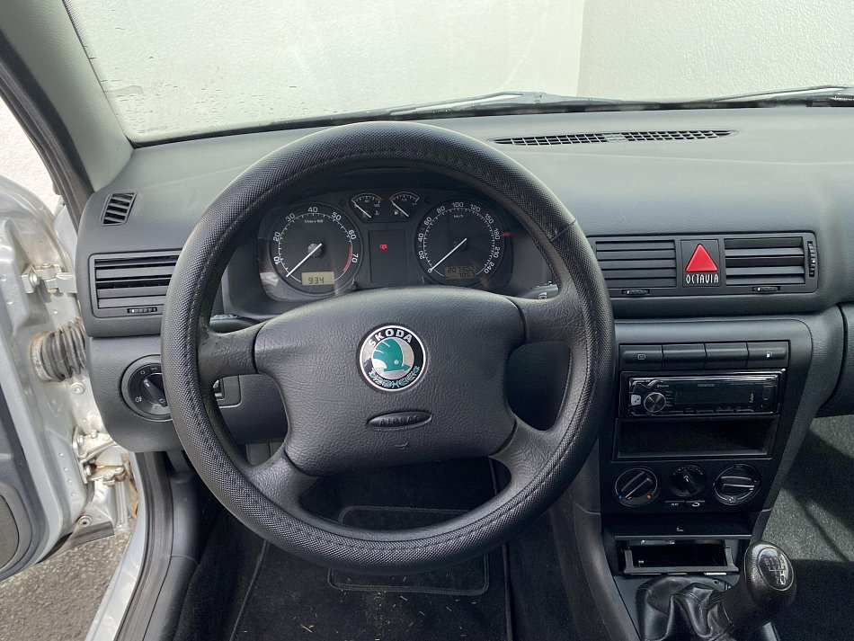 Škoda Octavia 1.6i 