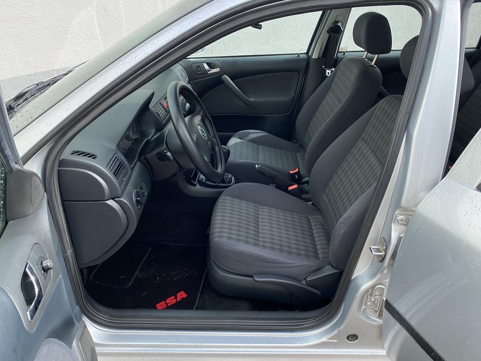 Škoda Octavia 1.6i 