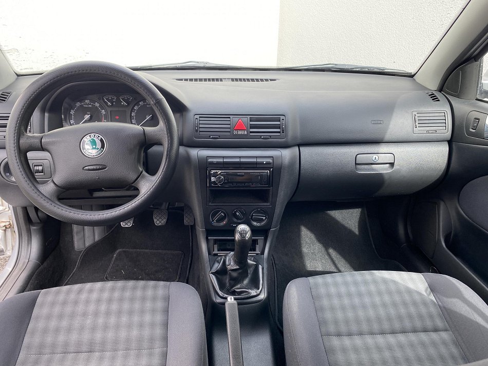 Škoda Octavia 1.6i 