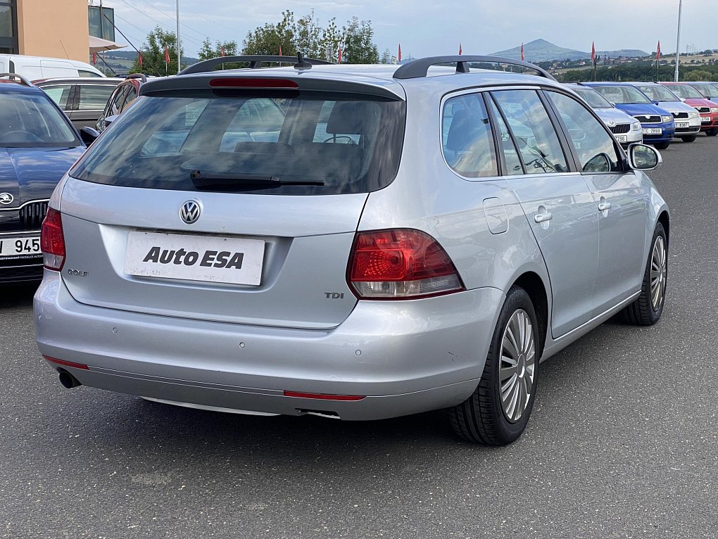 Volkswagen Golf 1.6 TDi 