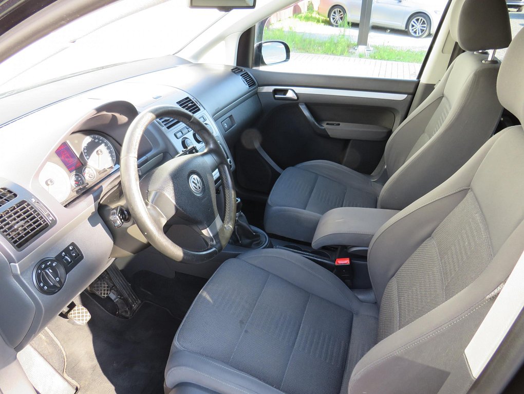 Volkswagen Touran 2.0 TDi Highline