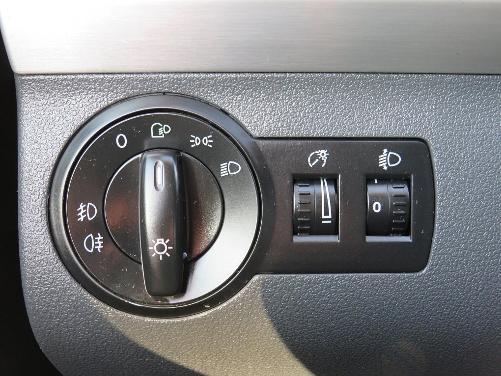 Volkswagen Touran 2.0 TDi Highline