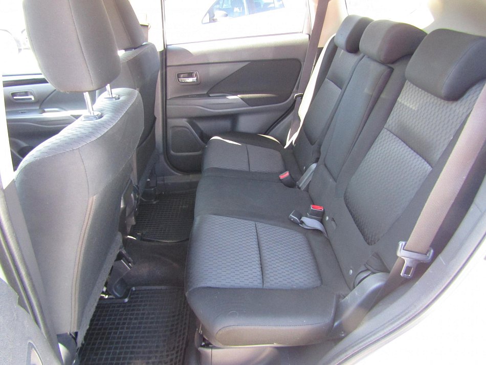 Mitsubishi Outlander 2.0 MIVEC  4x4