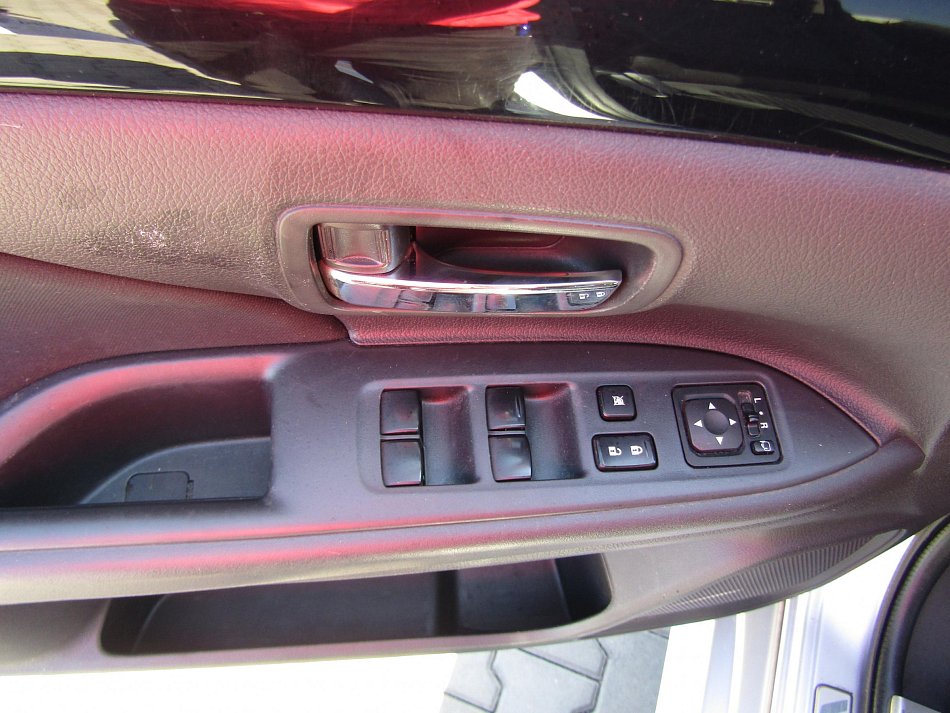 Mitsubishi Outlander 2.0 MIVEC  4x4