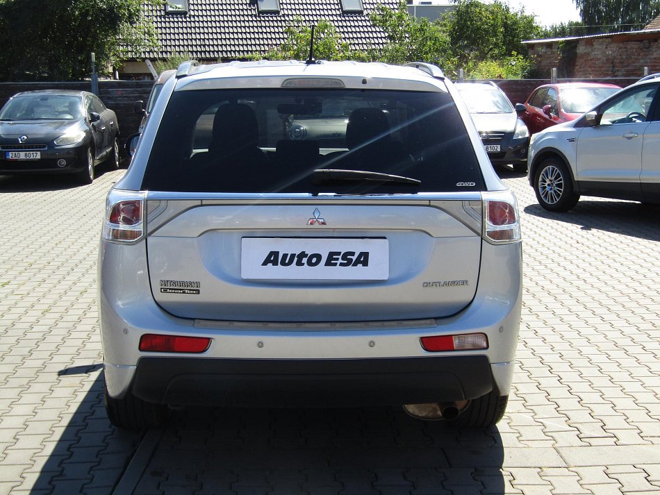 Mitsubishi Outlander 2.0 MIVEC  4x4