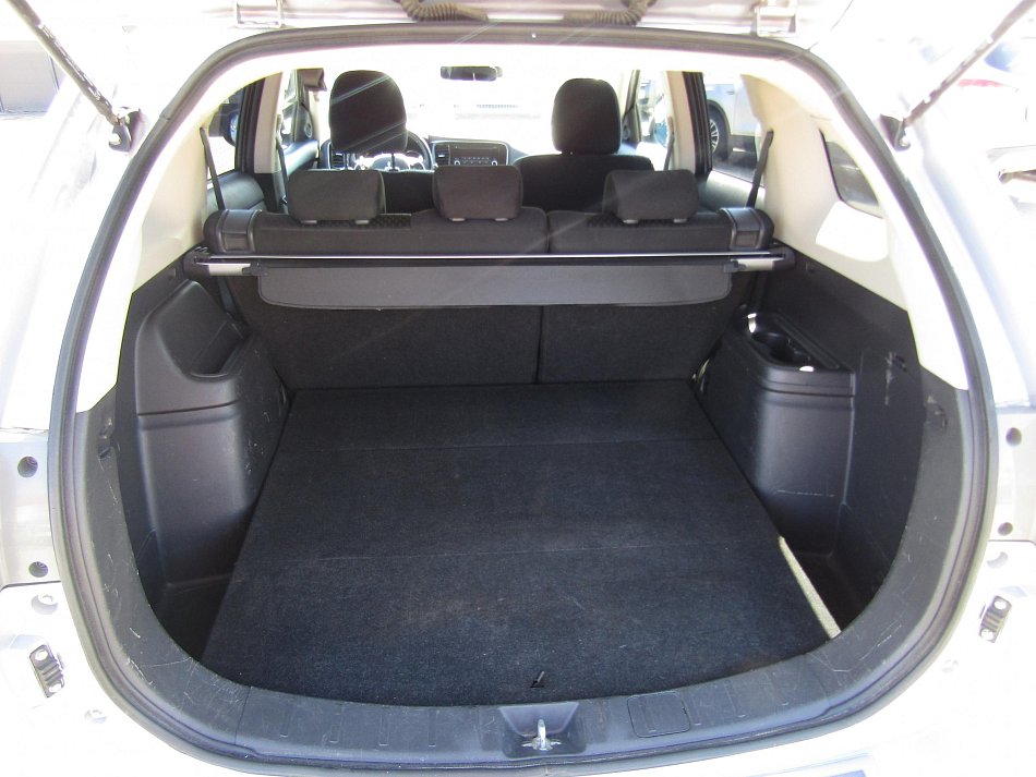 Mitsubishi Outlander 2.0 MIVEC  4x4
