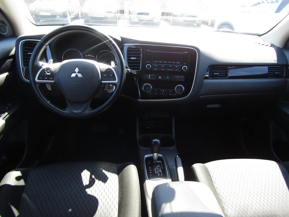 Mitsubishi Outlander 2.0 MIVEC  4x4