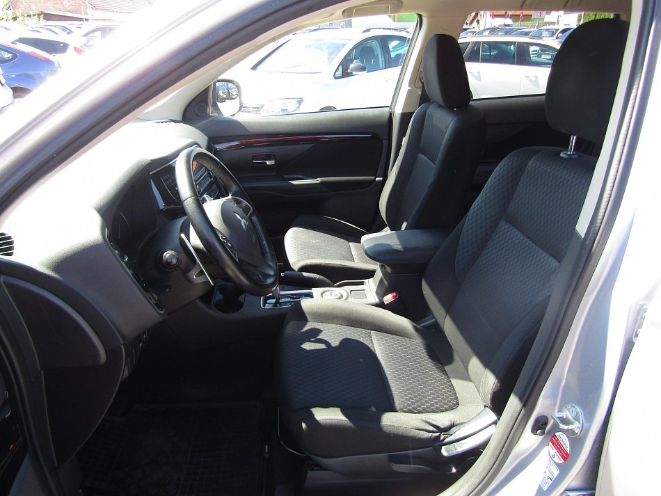 Mitsubishi Outlander 2.0 MIVEC  4x4