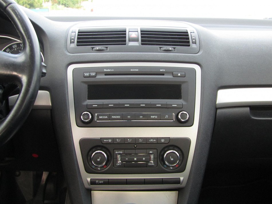 Škoda Octavia II 1.2 TSi Elegance