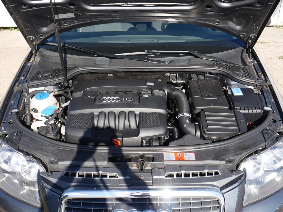 Audi A3 1.6i 