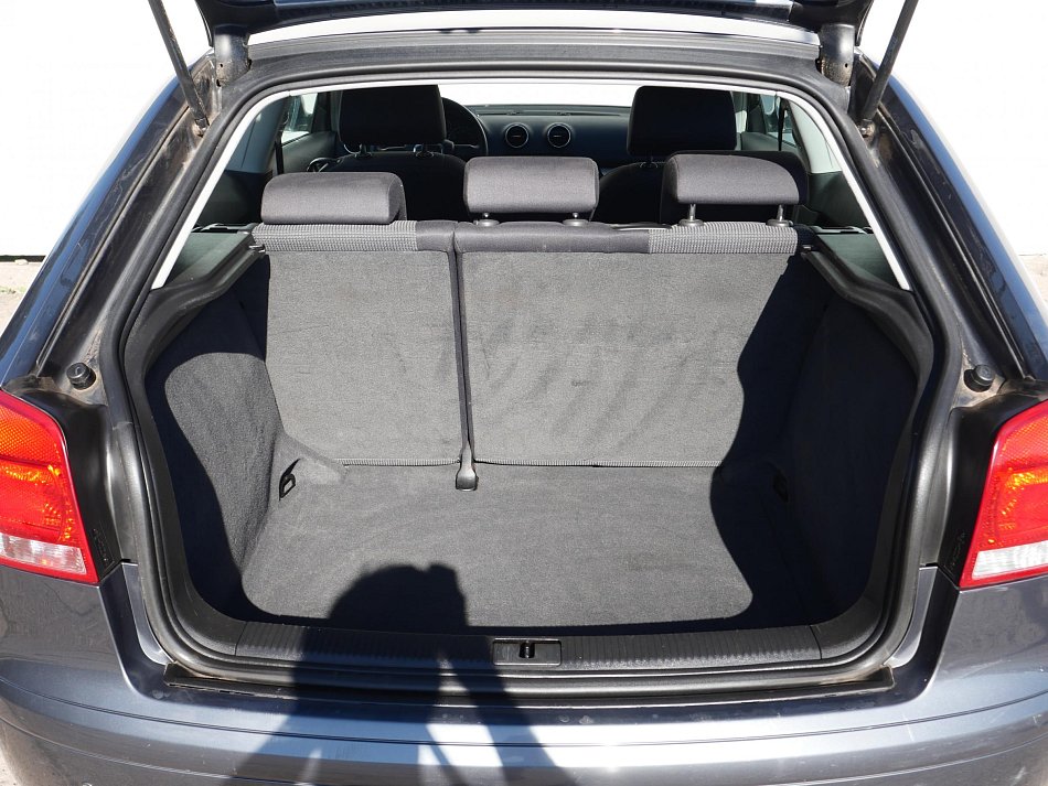 Audi A3 1.6i 