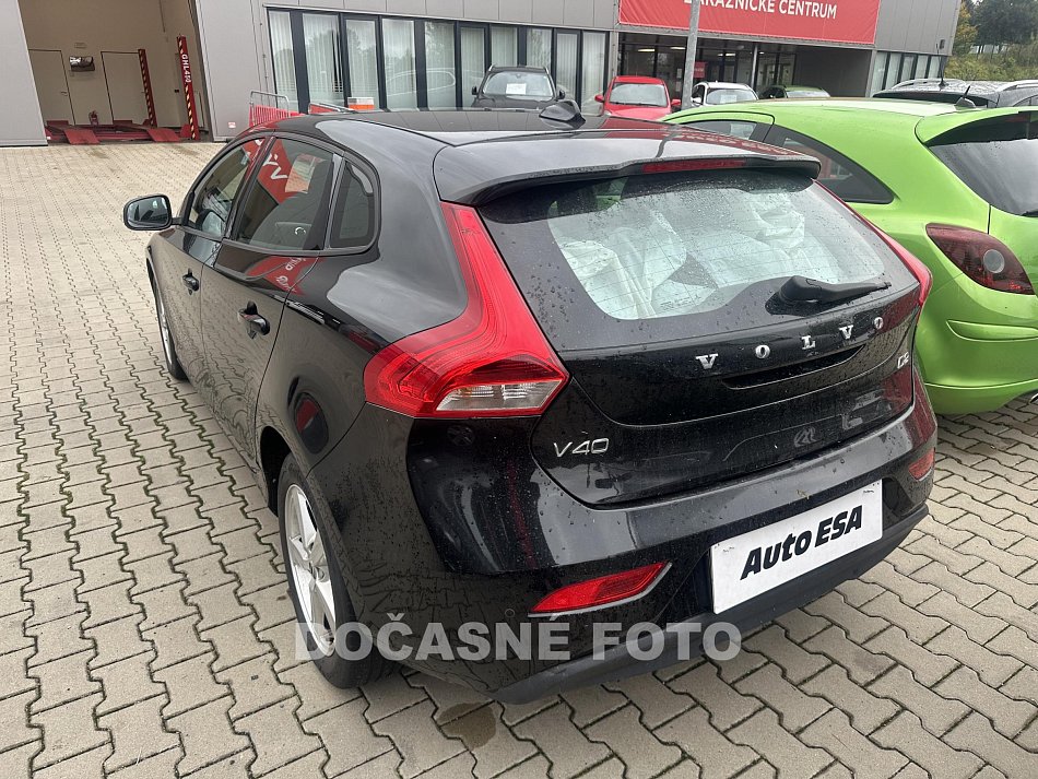 Volvo V40 2.0D 