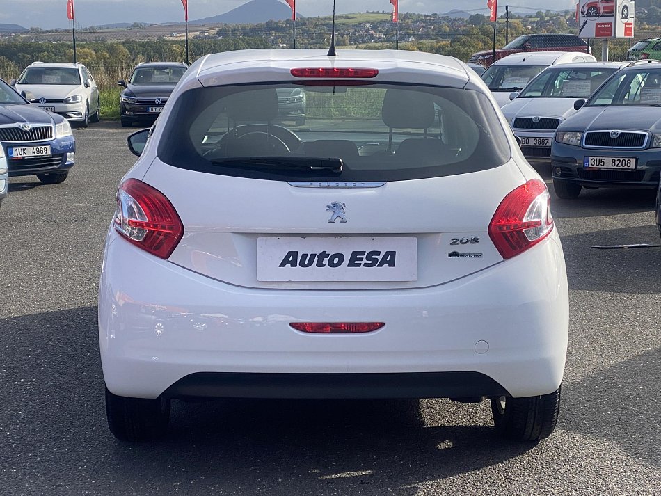 Peugeot 208 1.0i 
