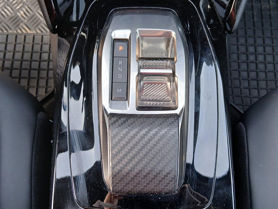 Peugeot 2008 1.2 PT Allure