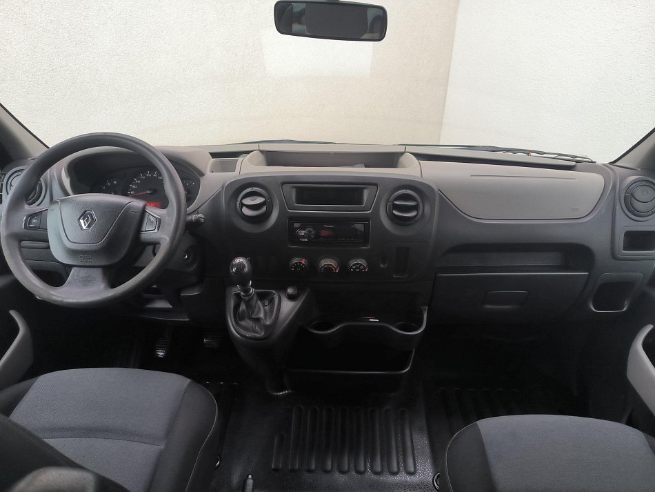 Renault Master 2.3dCi  L1H1 5míst
