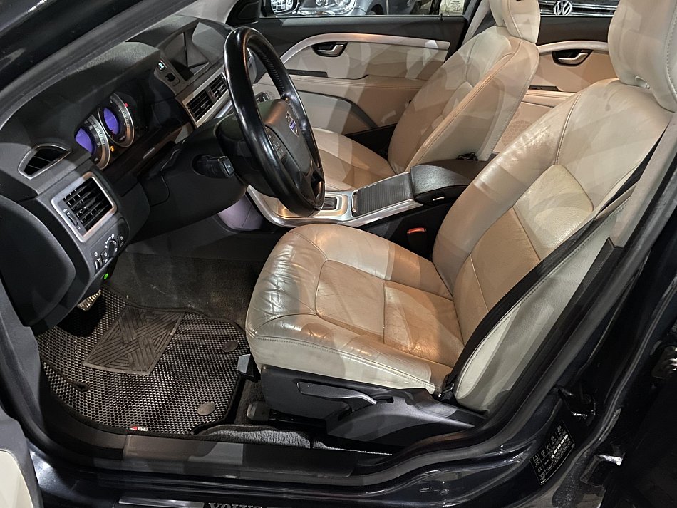 Volvo S80 2.4 D5 Momentum AWD