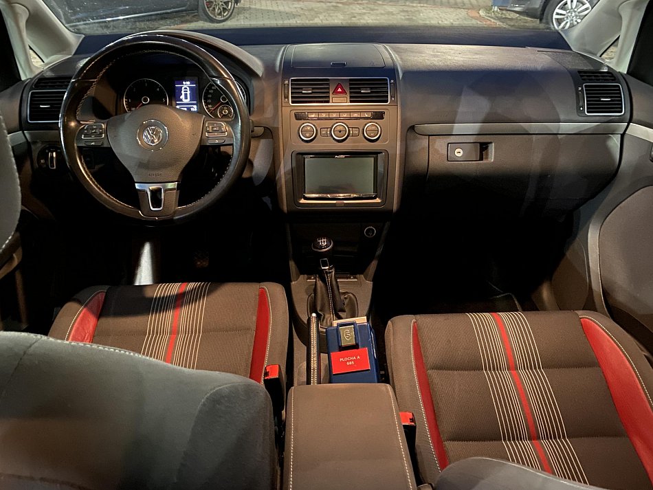 Volkswagen Touran 2.0 TDi Match