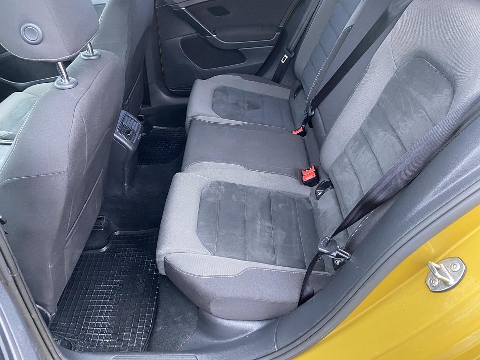 Volkswagen Golf 1.0 TSI 