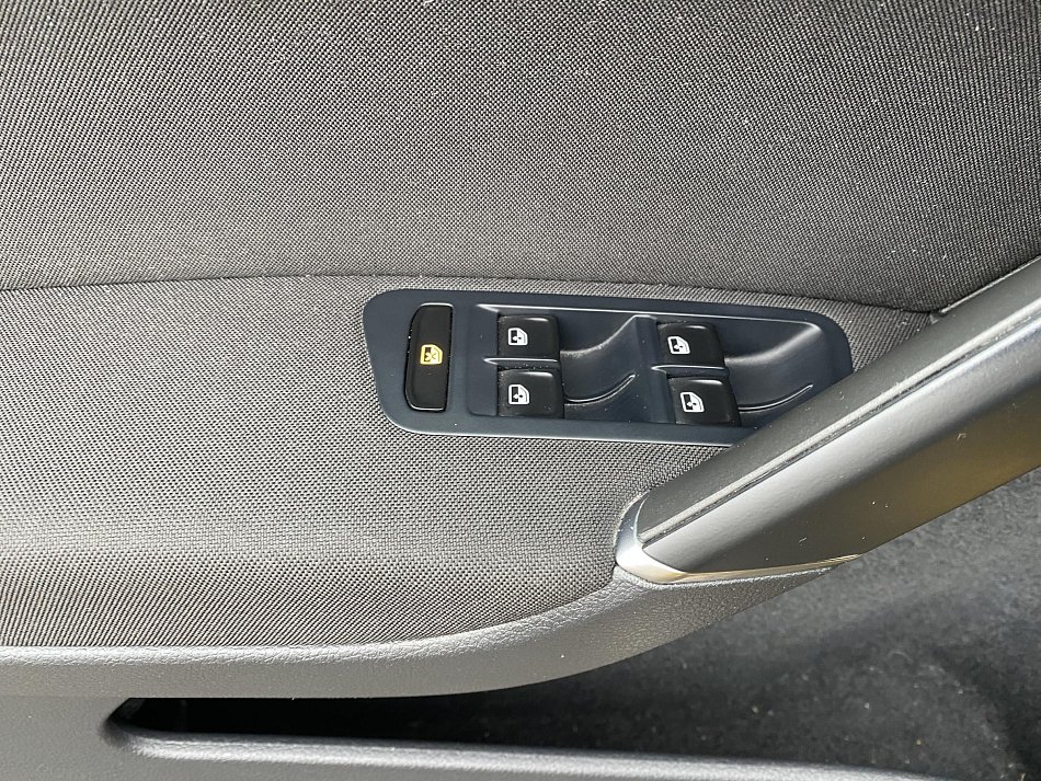 Volkswagen Golf 1.0 TSI 