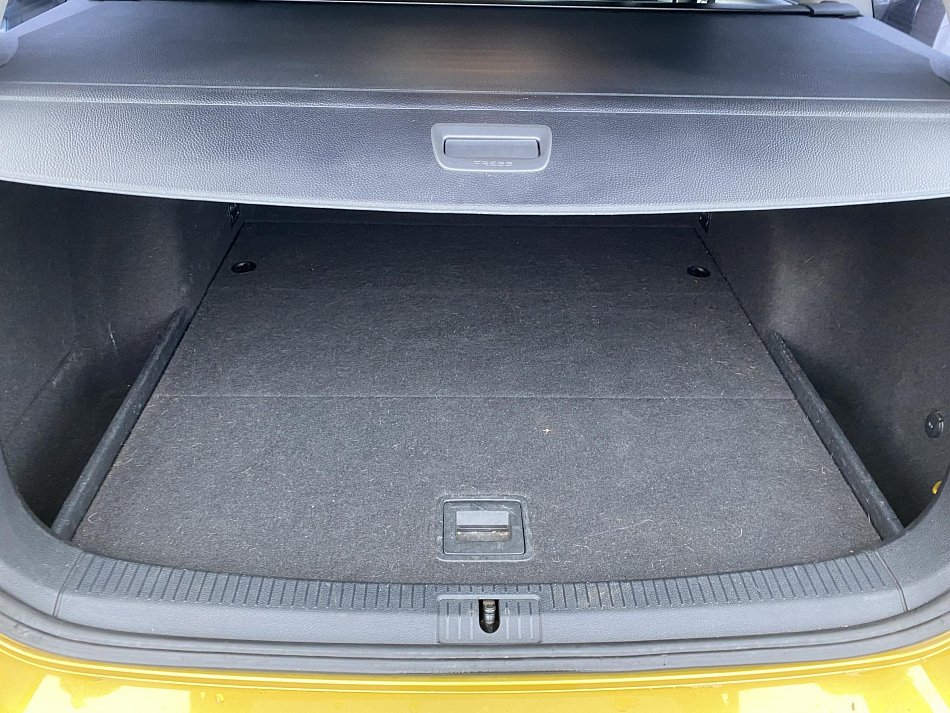 Volkswagen Golf 1.0 TSI 