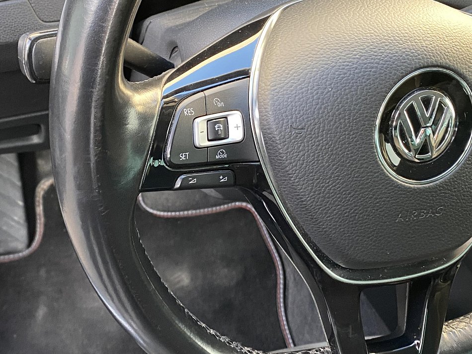 Volkswagen Passat 2.0 TDi Highline