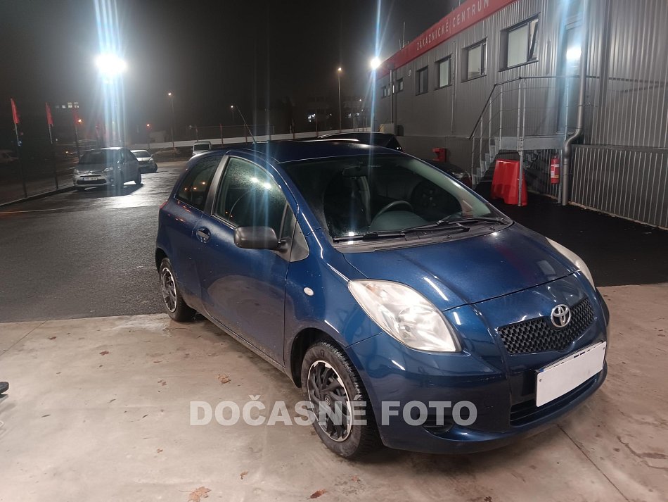 Toyota Yaris 1.0i 