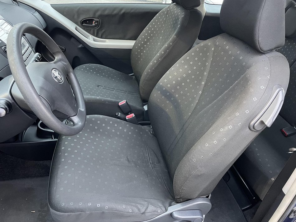 Toyota Yaris 1.0i 