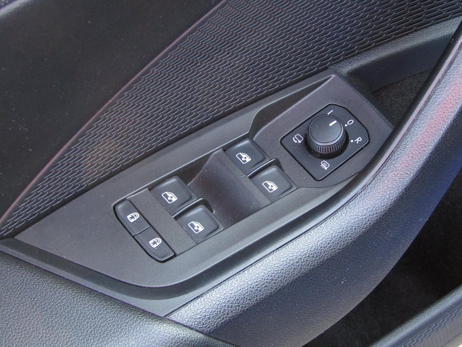 Škoda Octavia IV 1.5TSi Ambition