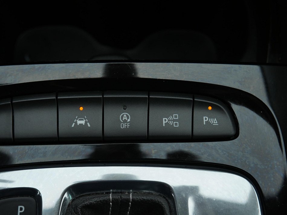 Opel Insignia 2.0CDTi 