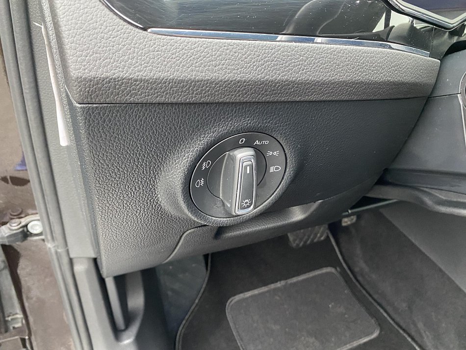 Škoda Superb III 2.0 TDi L&K