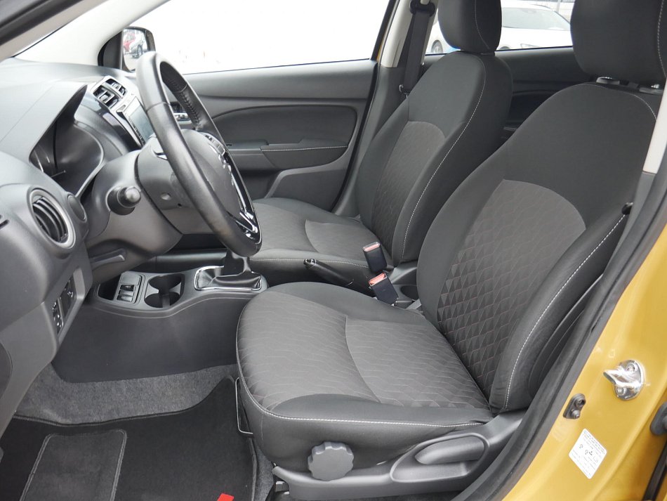 Mitsubishi Space Star 1.2 i Invite