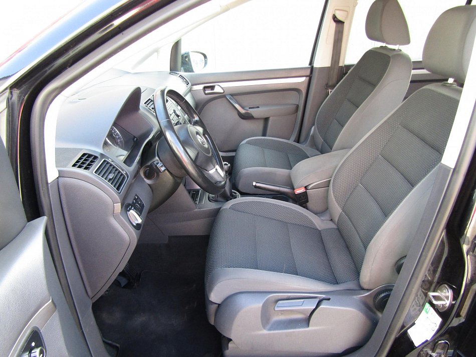 Volkswagen Touran 1.6 TDi 