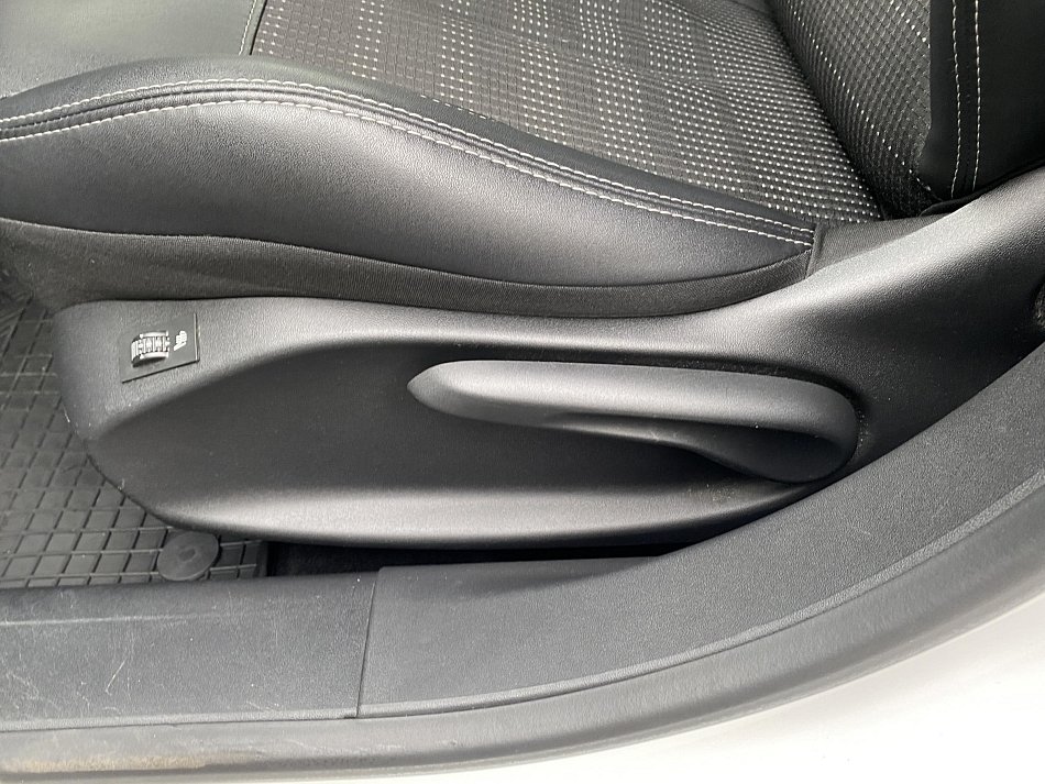 Peugeot 2008 1.2PT Allure