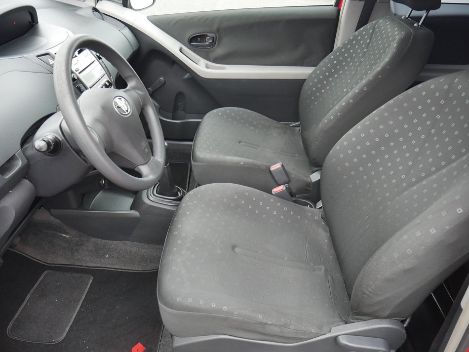 Toyota Yaris 1.0 VVT-i 