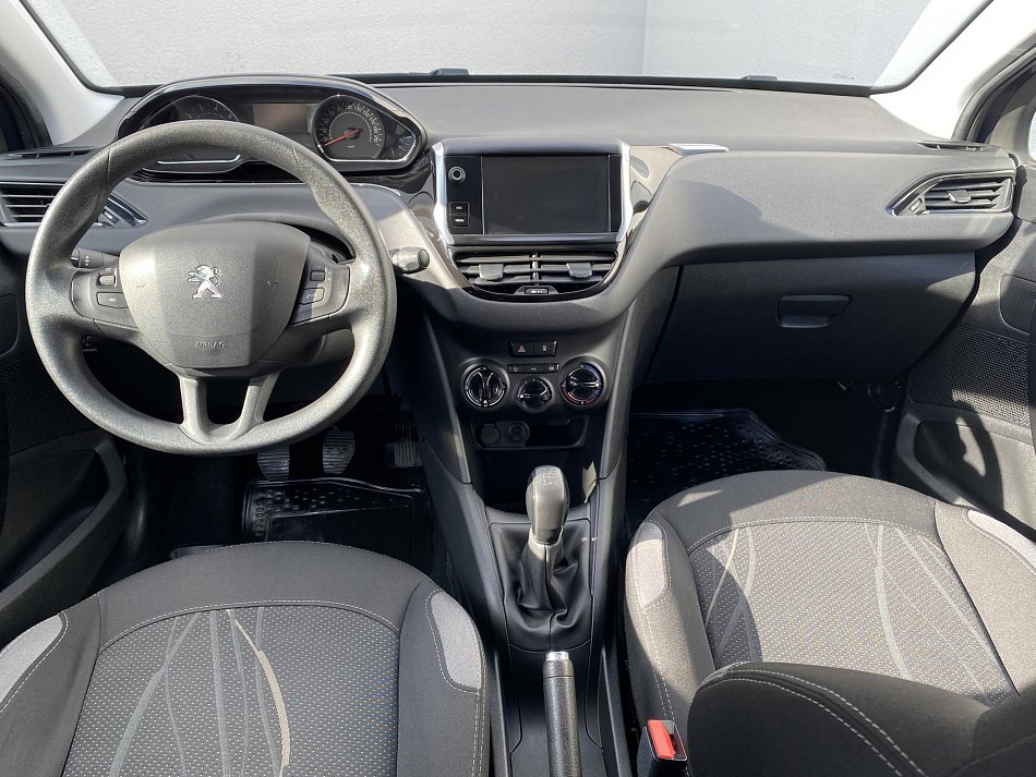 Peugeot 208 1.0 i 