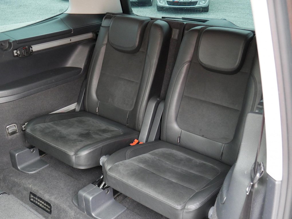 Volkswagen Sharan 2.0 TDi 