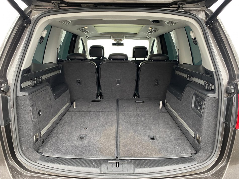 Volkswagen Sharan 2.0 TDi 