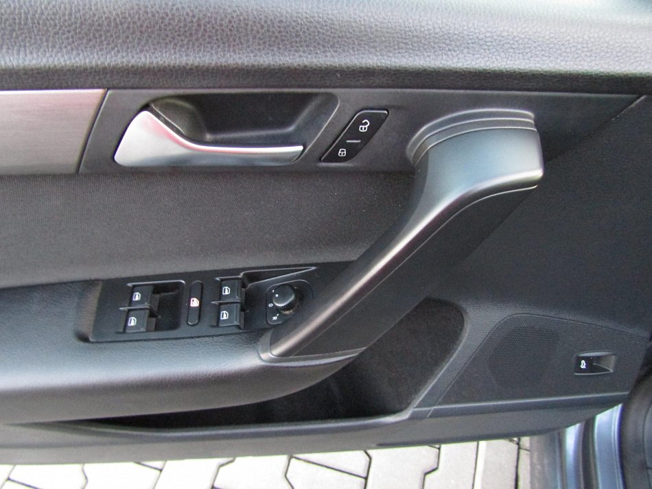 Volkswagen Passat 1.6 TDi 