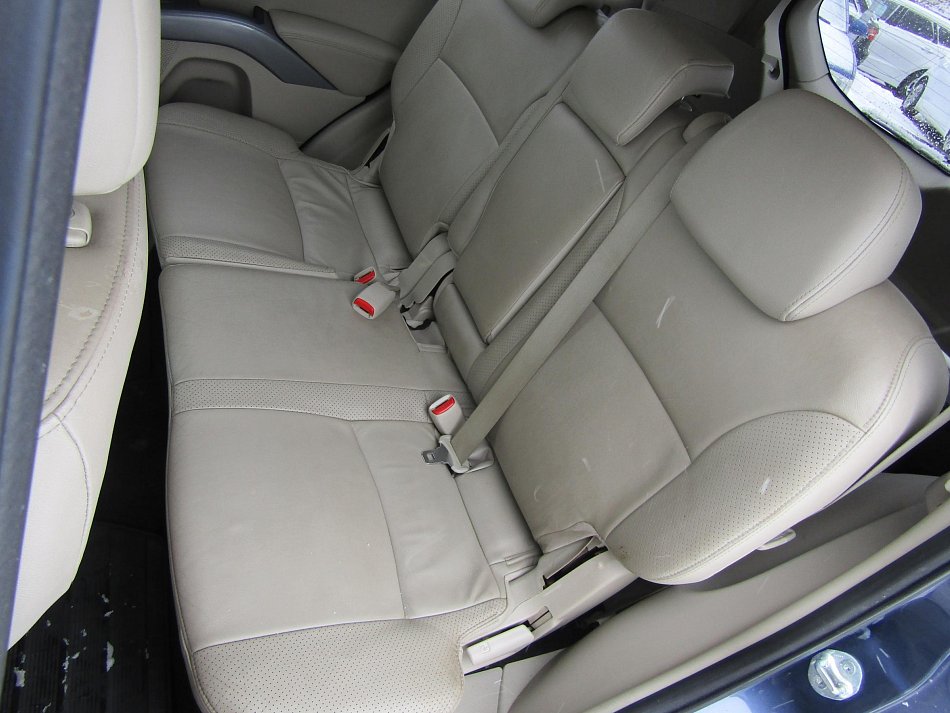 Mitsubishi Outlander 2.0 D  4x4, 7míst