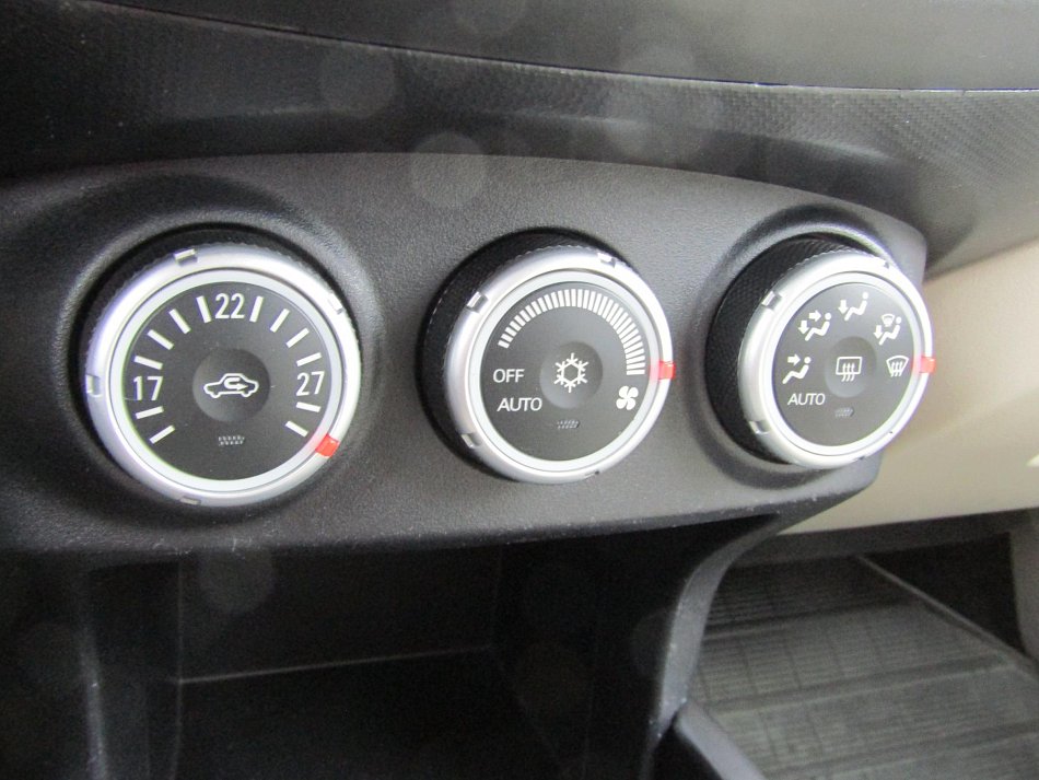 Mitsubishi Outlander 2.0 D  4x4, 7míst