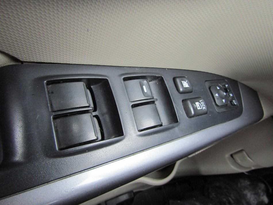 Mitsubishi Outlander 2.0 D  4x4, 7míst