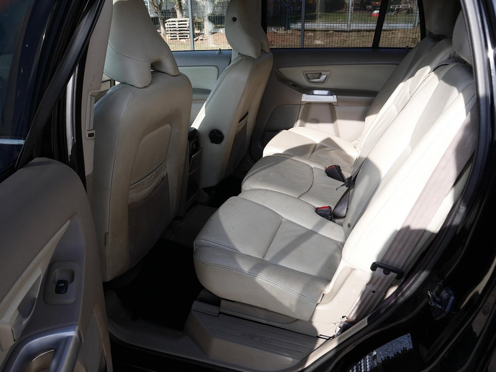 Volvo XC90 2.5 T  AWD 7míst