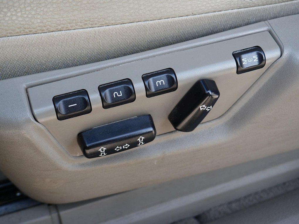 Volvo XC90 2.5 T  AWD 7míst