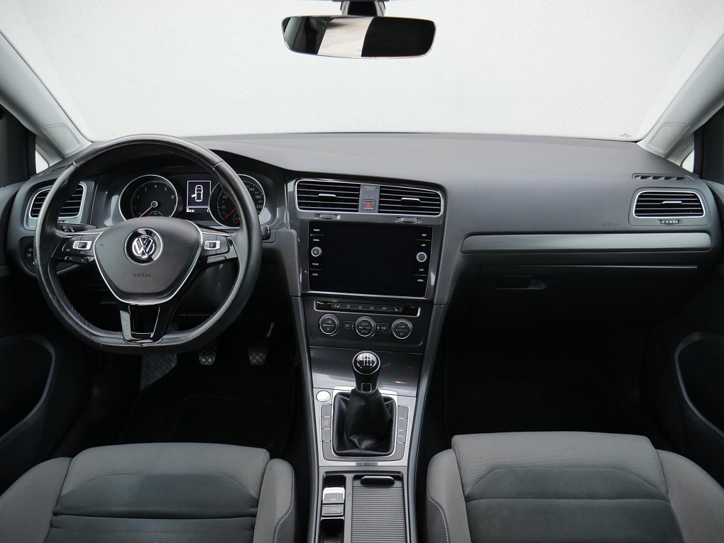 Volkswagen Golf 1.4 TSI 