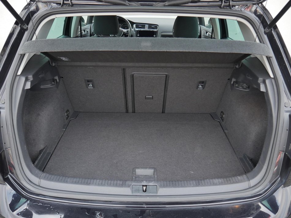 Volkswagen Golf 1.4 TSI 