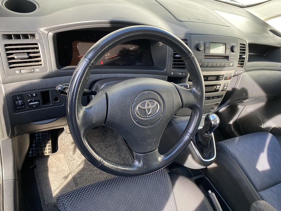 Toyota Corolla Verso 1.6i 