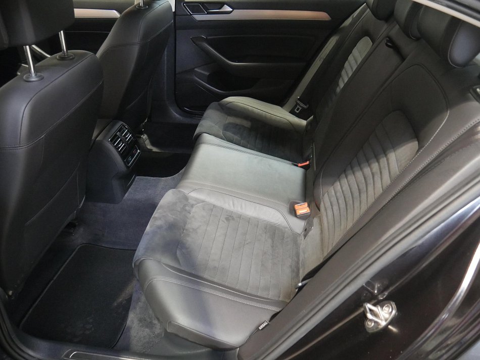 Volkswagen Passat 2.0 TDi 