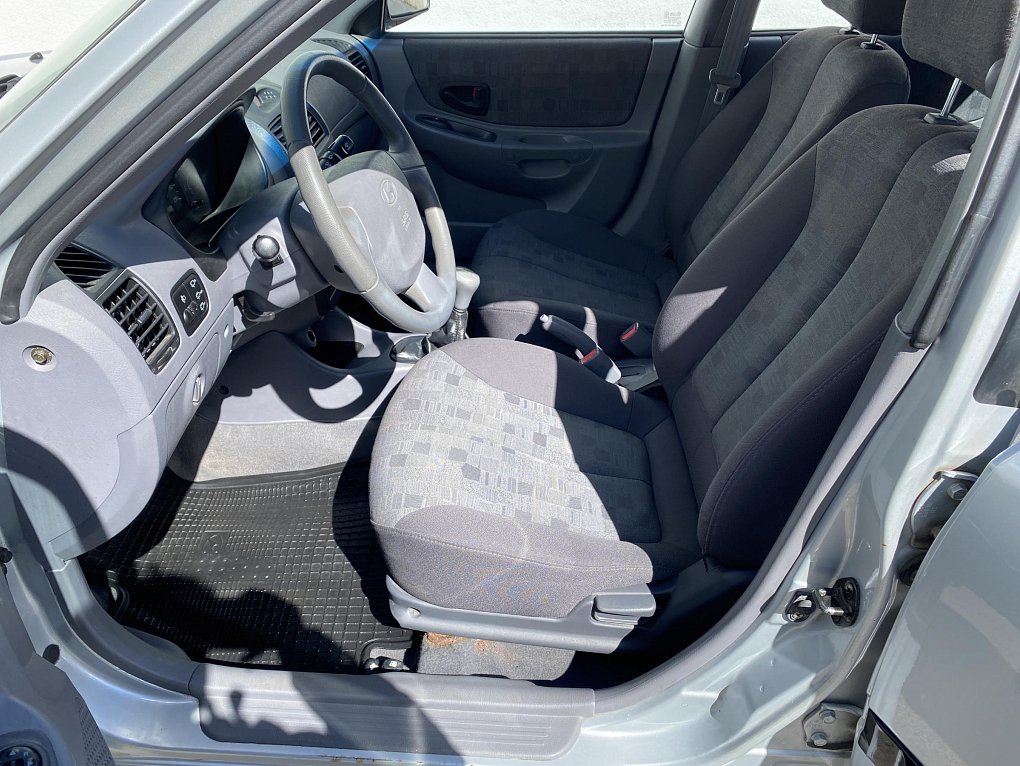 Hyundai Accent 1.4i 