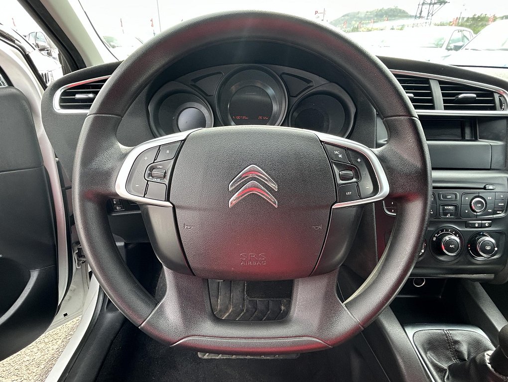 Citroën C4 1.4i 