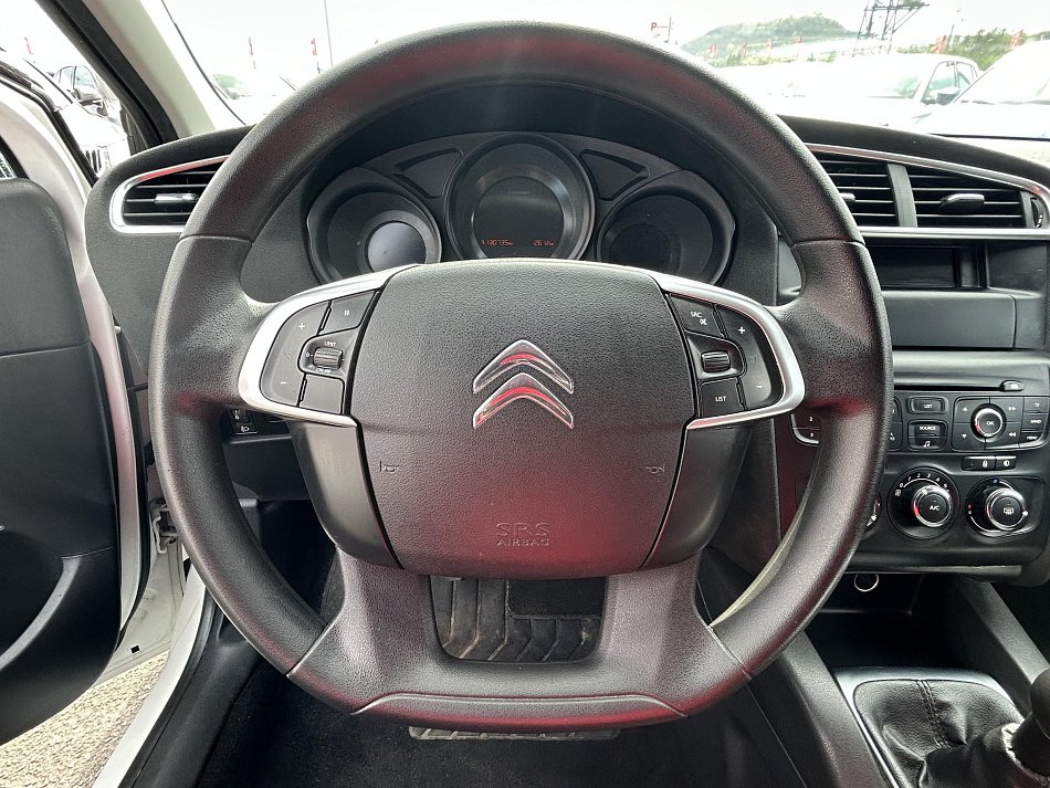 Citroën C4 1.4i 